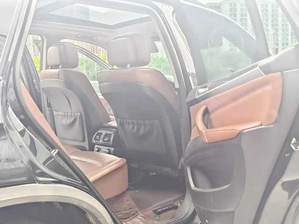 BMW X5 (Import) — миниатюра 9