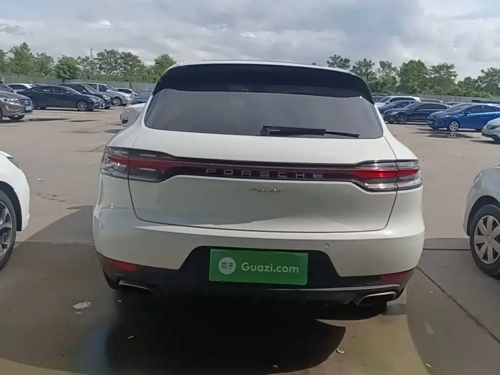 Porsche Macan — миниатюра 6