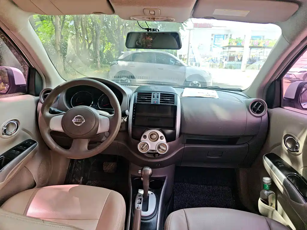 Nissan Sunny — миниатюра 8
