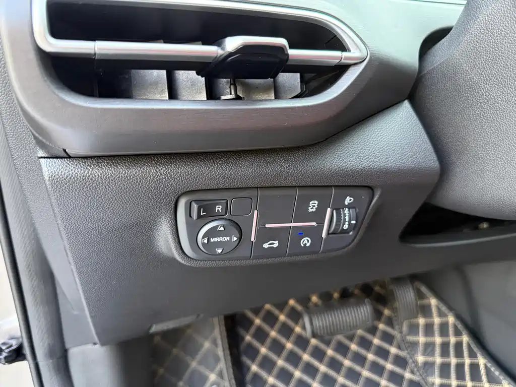 Changan Eado — миниатюра 8