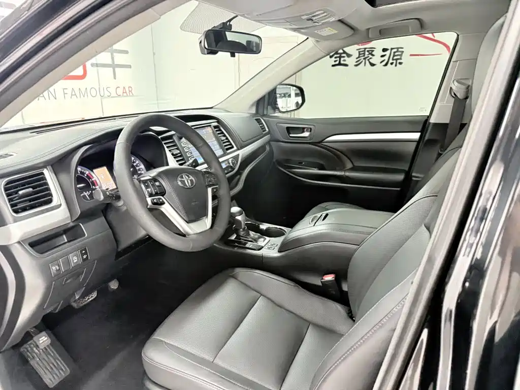 Toyota Highlander — миниатюра 8