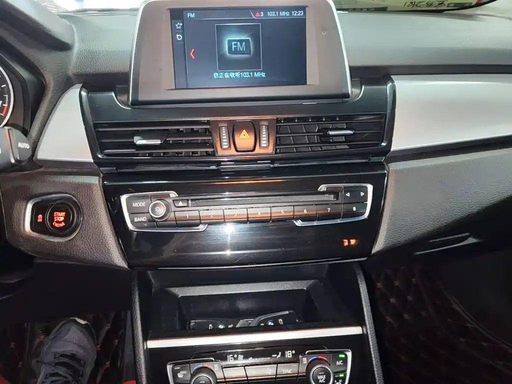 BMW 2 Series Active Tourer — миниатюра 9