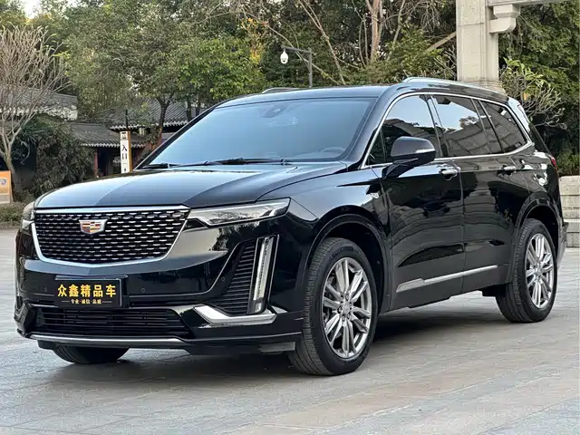 CADILLAC XT6