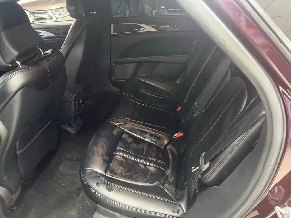 Lincoln MKZ — миниатюра 5