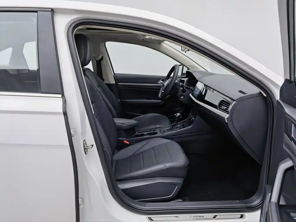 Volkswagen Lavida — миниатюра 23