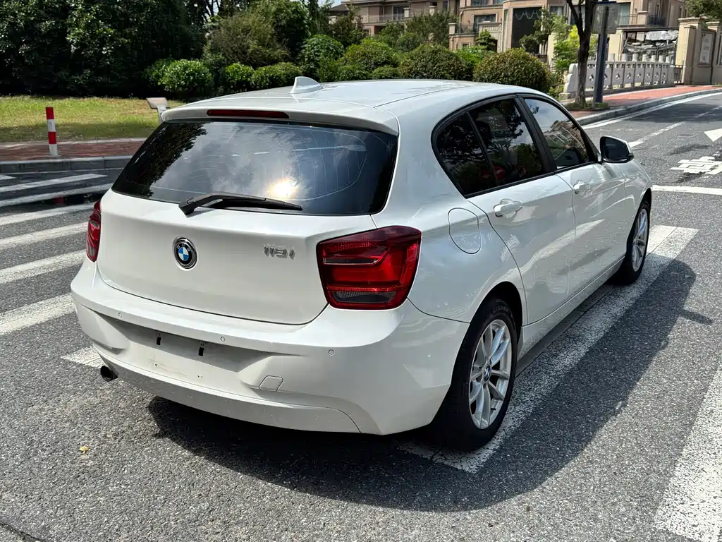 BMW 1 Series (Import) — миниатюра 7