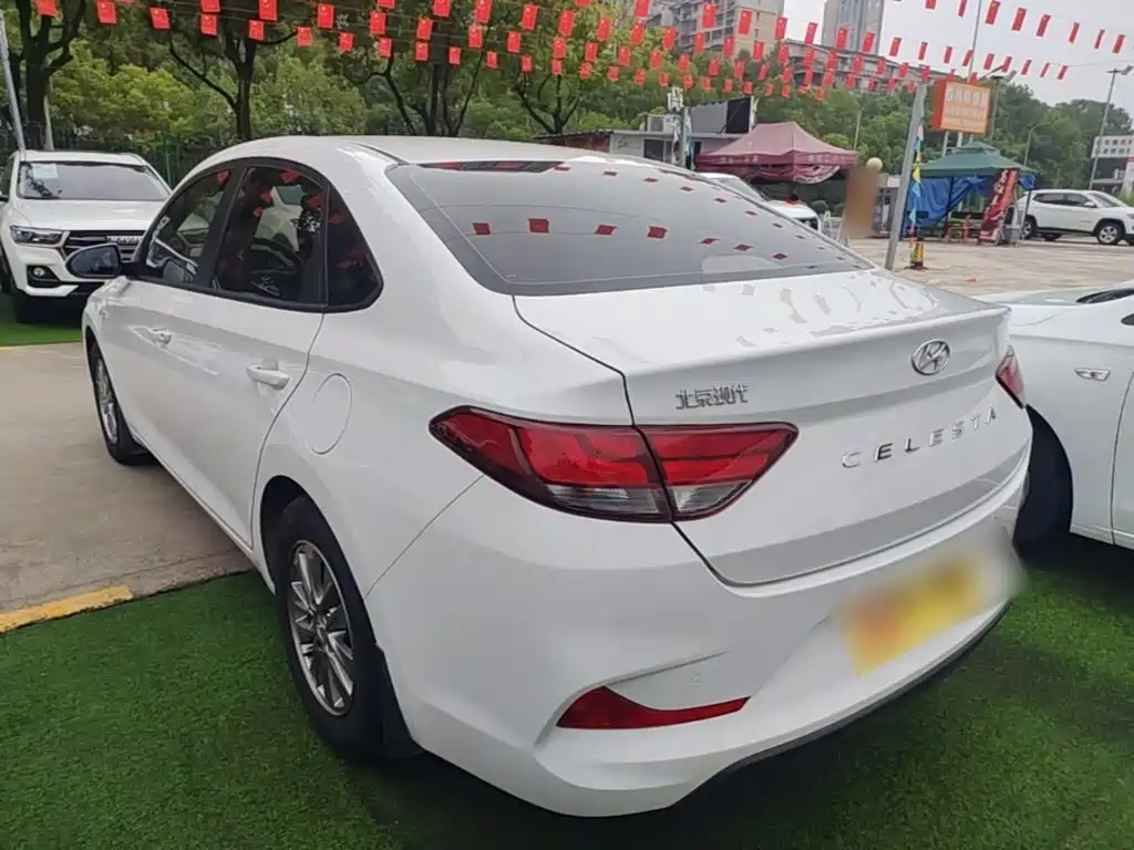 Hyundai Elantra — миниатюра 5