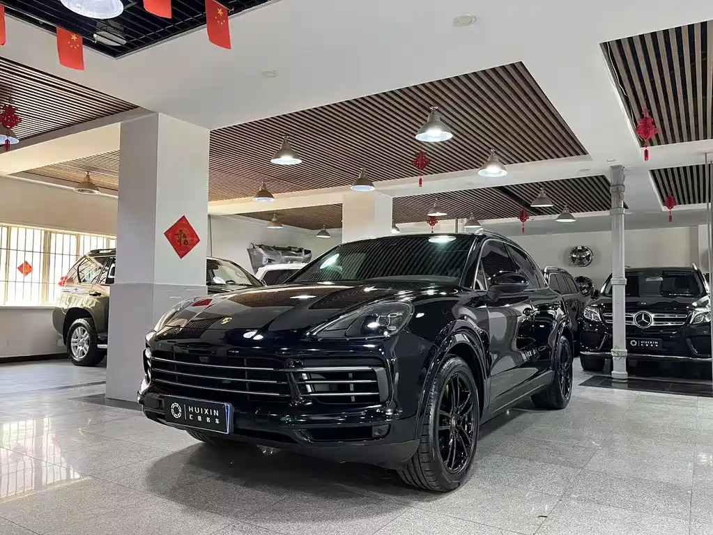 Porsche Cayenne 2022