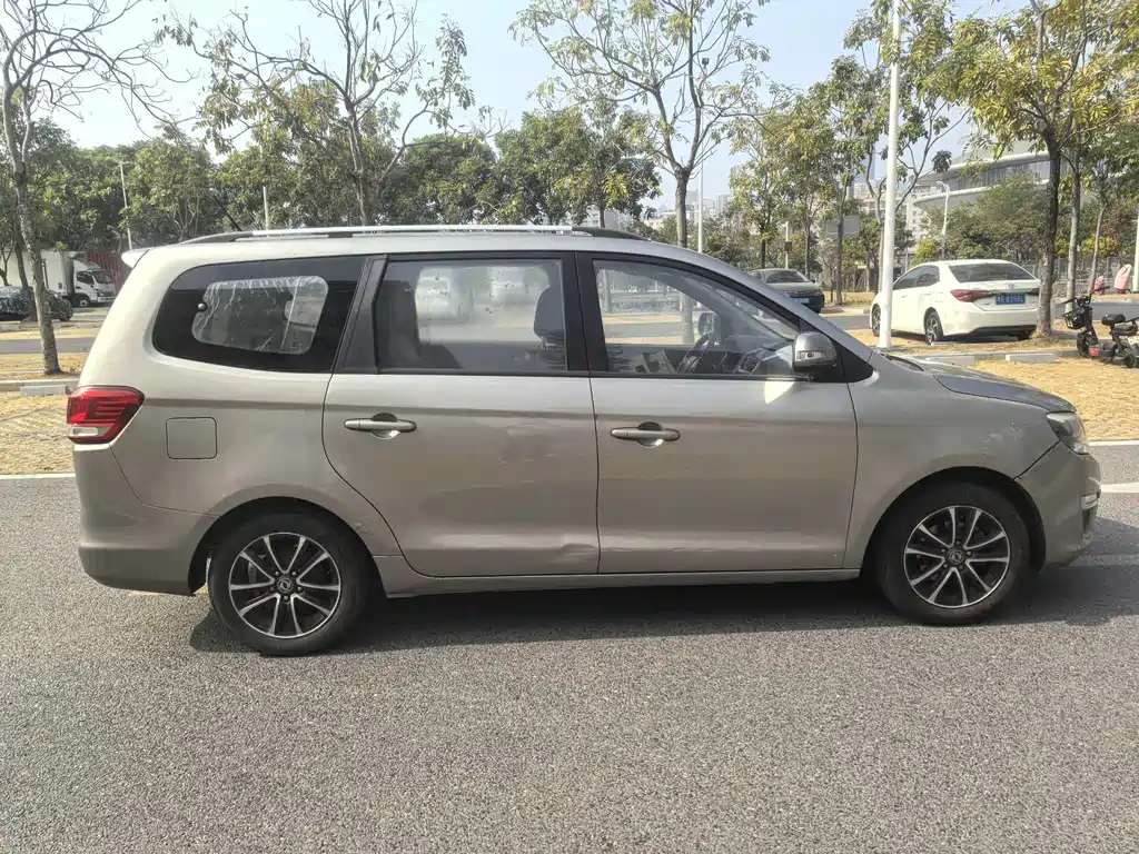 DONGFENG POPULAR S500