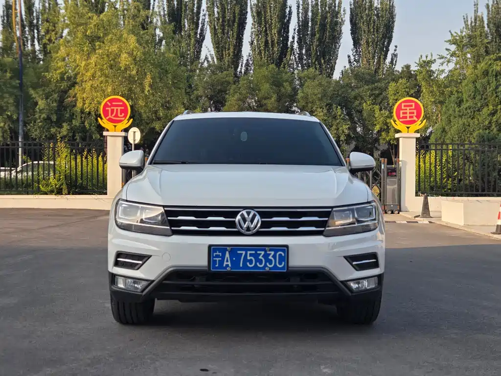 Volkswagen Tiguan L — миниатюра 2
