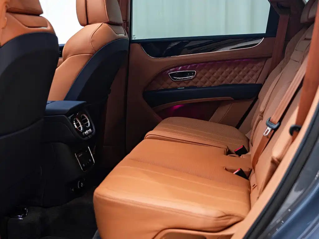 Bentley Bentayga — миниатюра 14