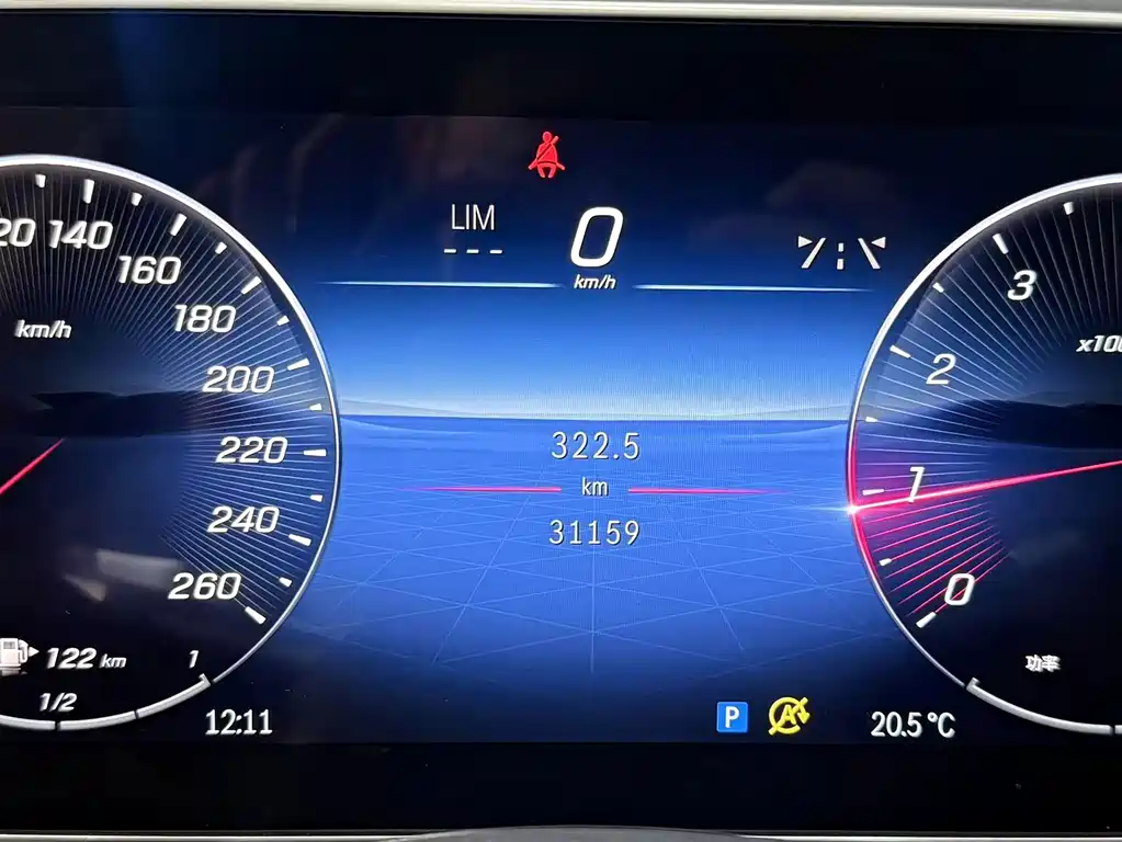 Mercedes-Benz C-Class — миниатюра 12
