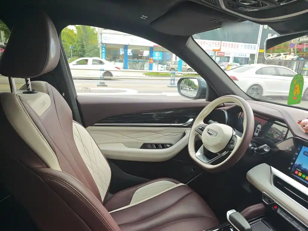 Geely Xingyue L — миниатюра 17