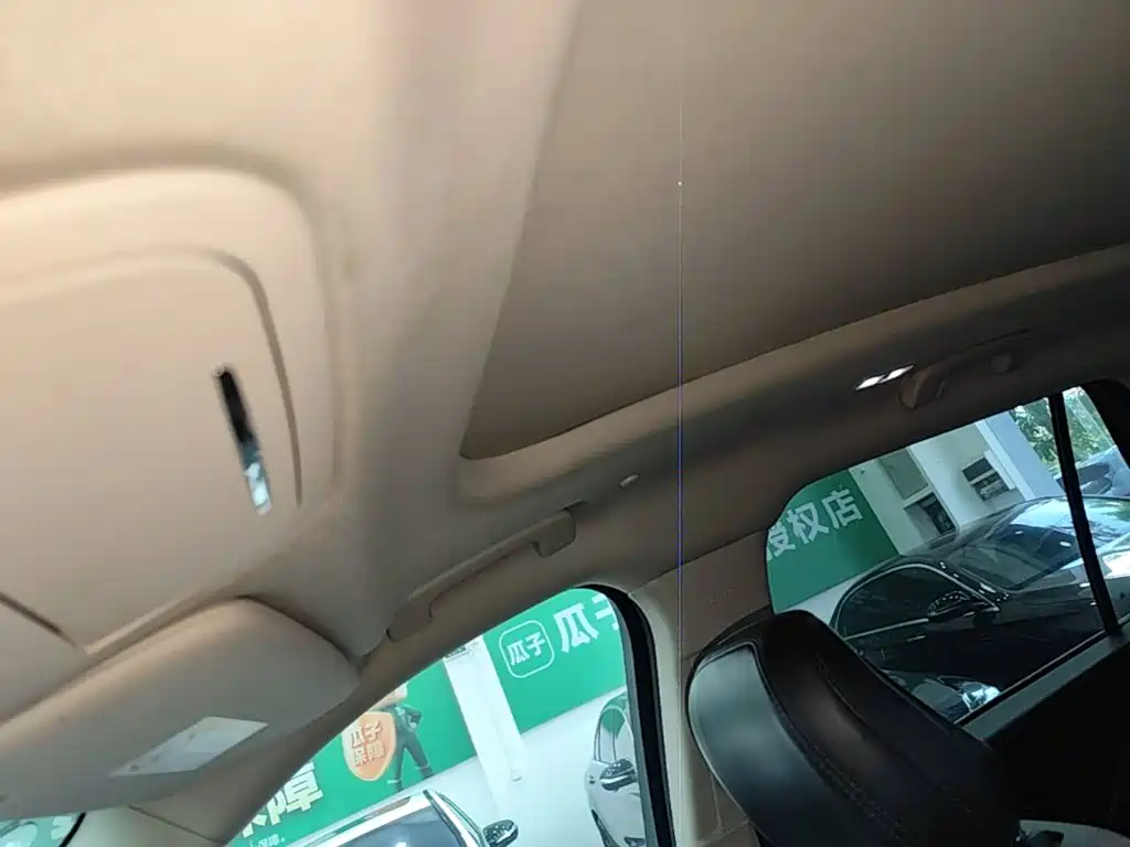 Lincoln Aviator (Import) — миниатюра 18