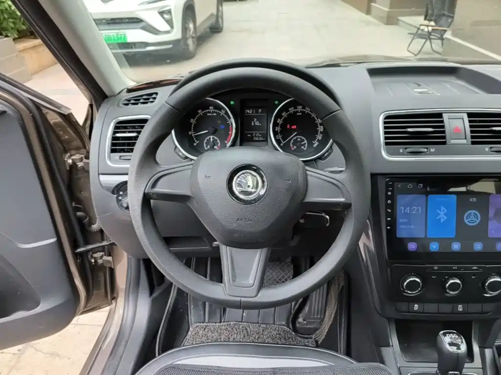 Skoda Yeti — миниатюра 11