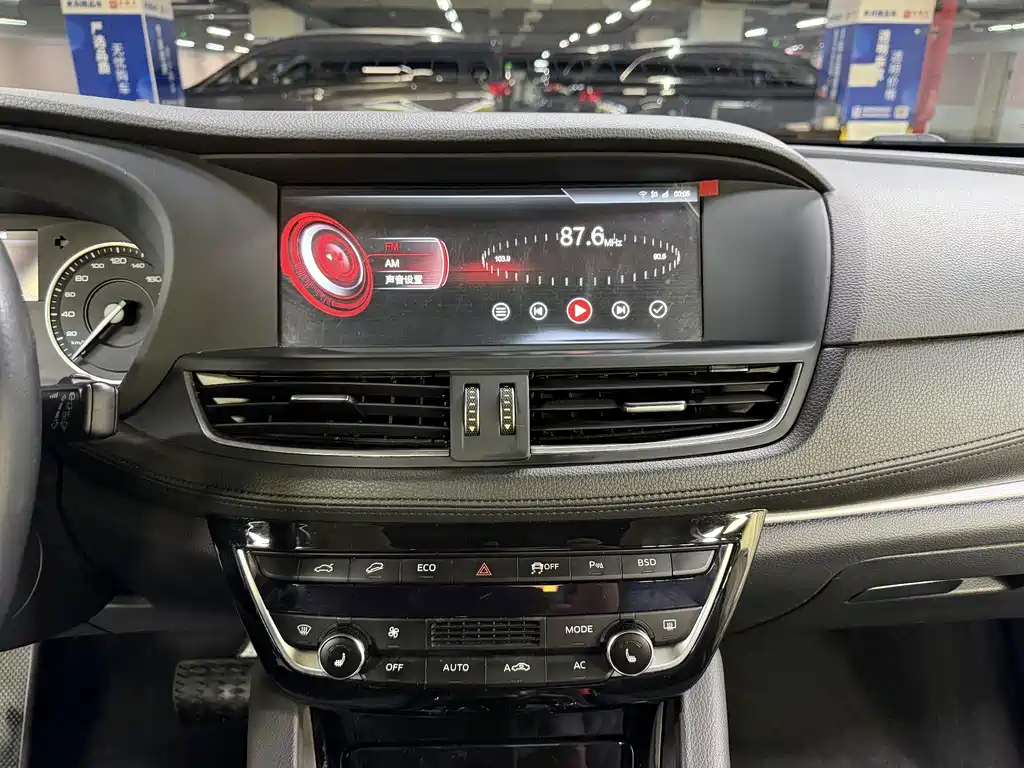 Borgward BX7 — миниатюра 26