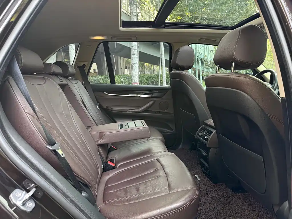 BMW X5 (Import) — миниатюра 32