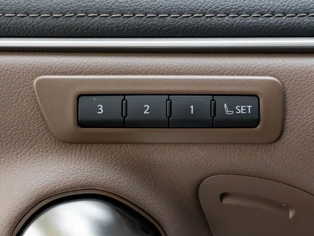 Lexus ES — миниатюра 24