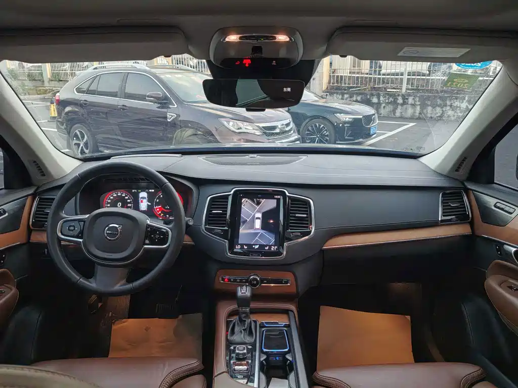 Volvo XC90 — миниатюра 15