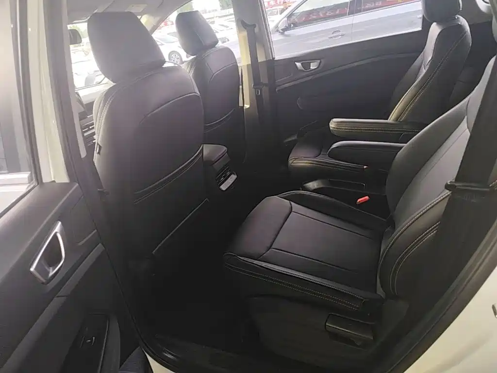 Wuling Jiachen — миниатюра 17