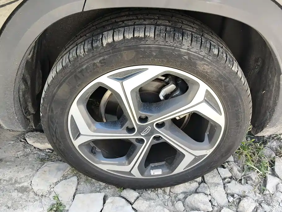 Geely Xingyue L — миниатюра 6