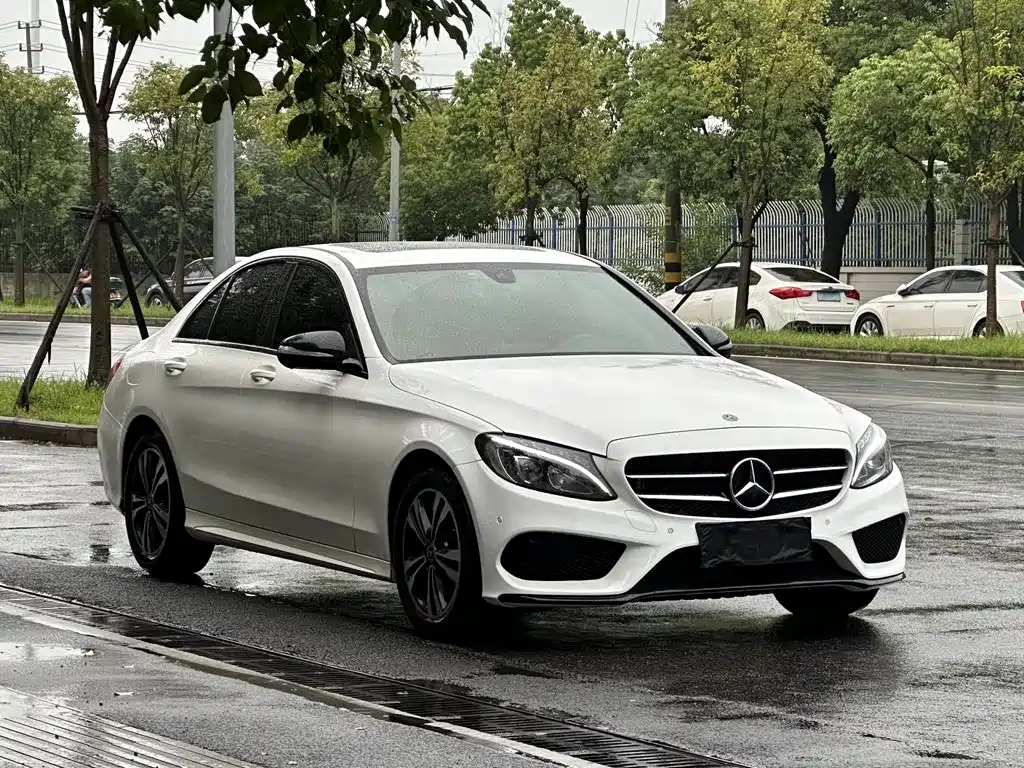 Mercedes-Benz C-Class — миниатюра 3