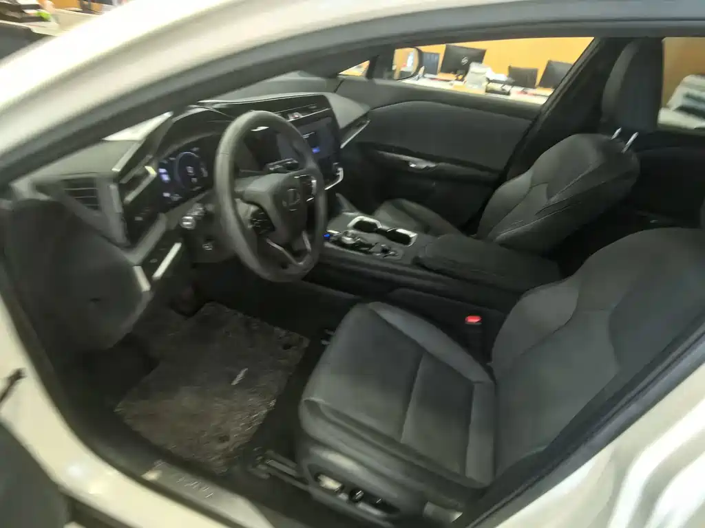 Lexus RZ — миниатюра 7
