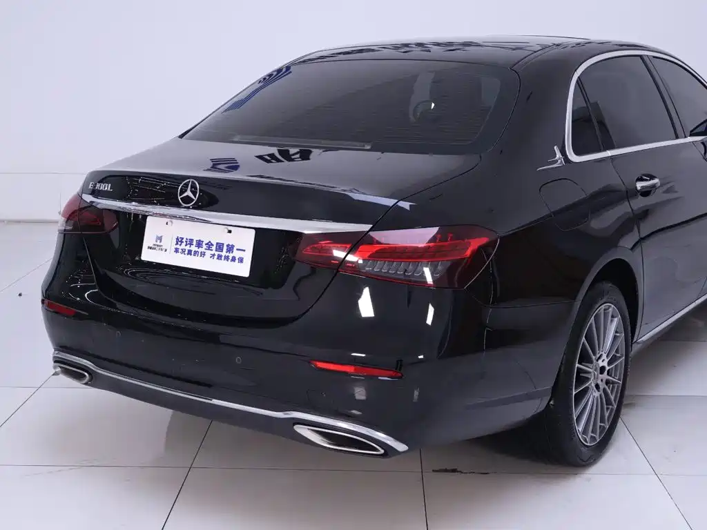 Mercedes-Benz E-Class — миниатюра 8