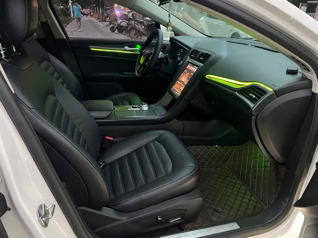 Ford Mondeo — миниатюра 12