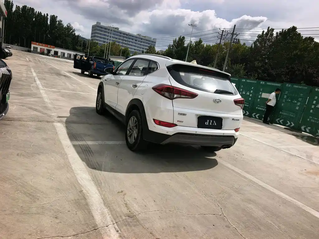 Hyundai Tucson — миниатюра 16