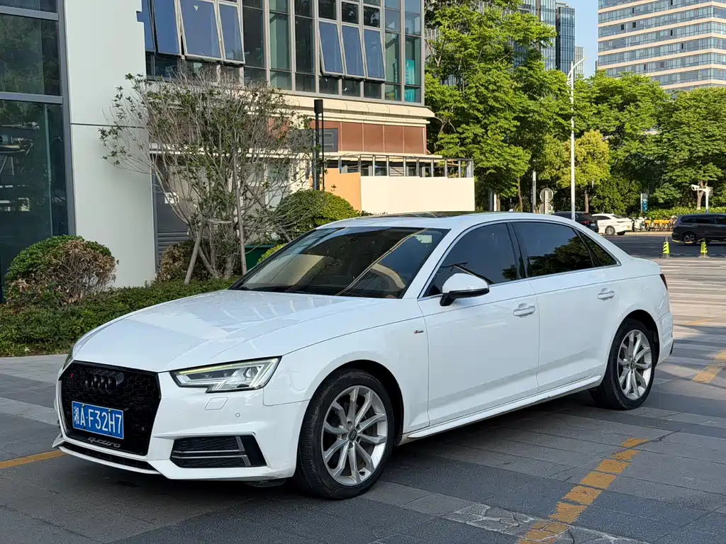 Купить Audi A4L