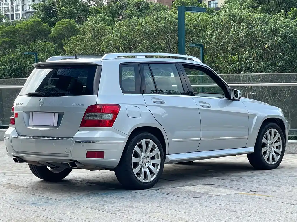 Mercedes-Benz GLK-Class (Import) — миниатюра 4
