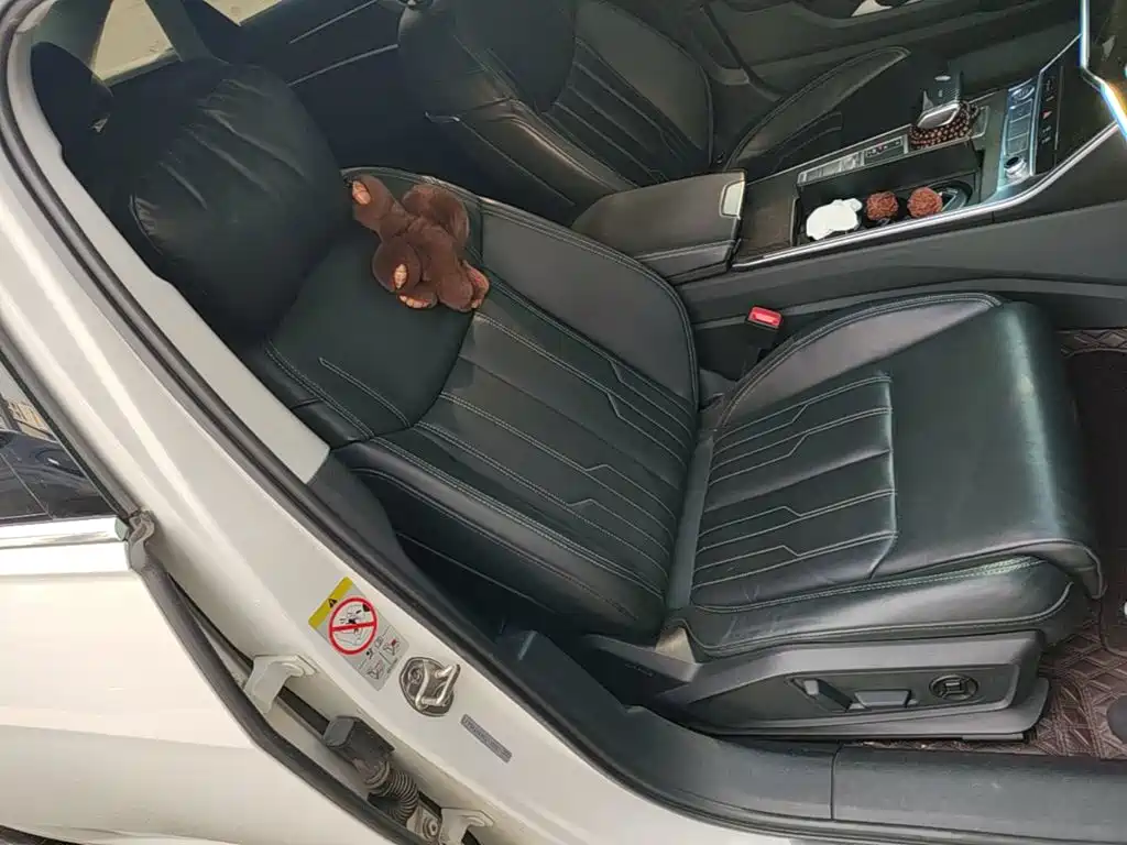 Audi A6L — миниатюра 25