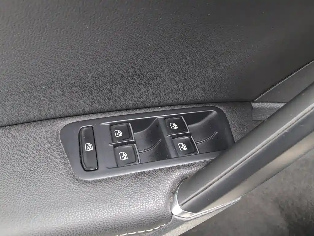 Volkswagen Golf — миниатюра 9