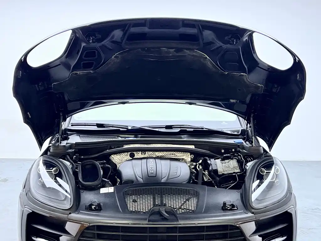 Porsche Macan — миниатюра 8