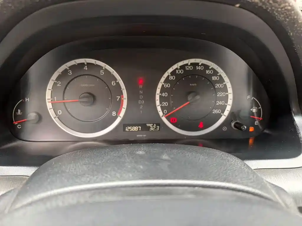 Honda Accord — миниатюра 12