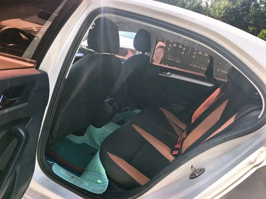 Volkswagen Lamando — миниатюра 12