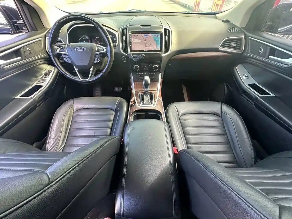 Ford Edge — миниатюра 6