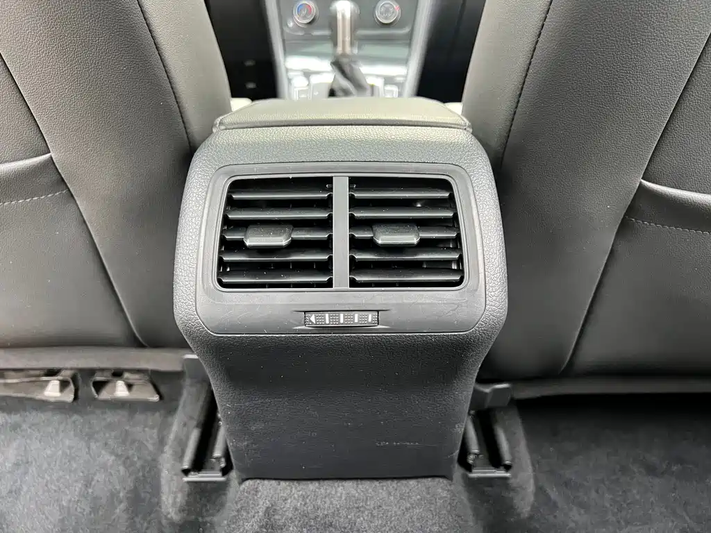 Volkswagen Golf — миниатюра 19