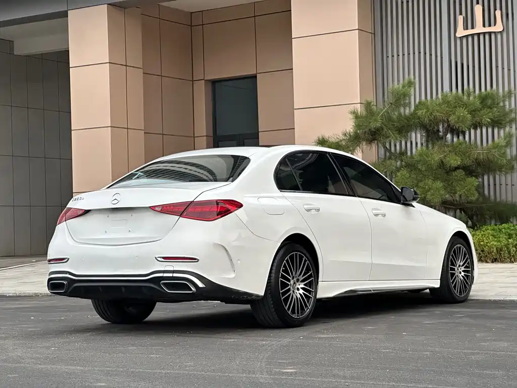 Mercedes-Benz C-Class — миниатюра 5