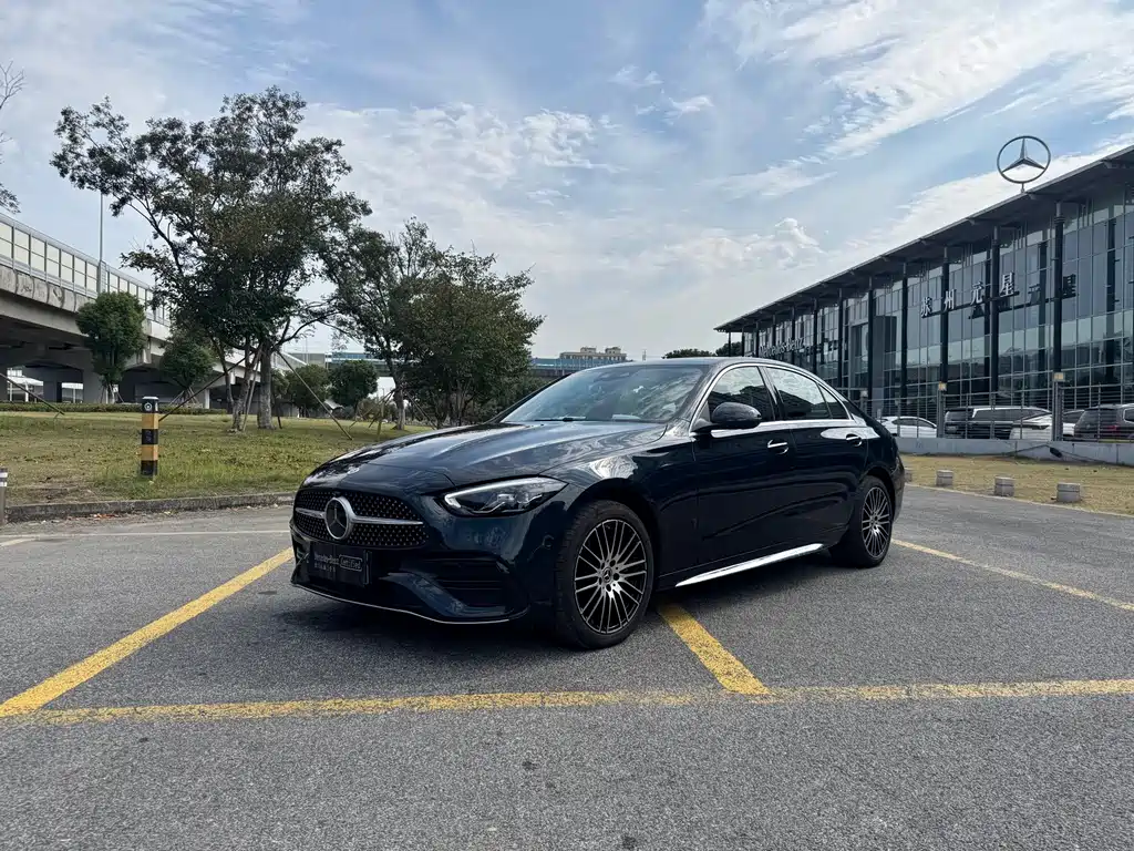 Mercedes-Benz C-Class — миниатюра 2