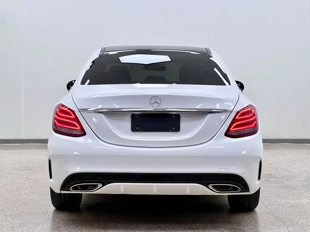 Mercedes-Benz C-Class — миниатюра 6