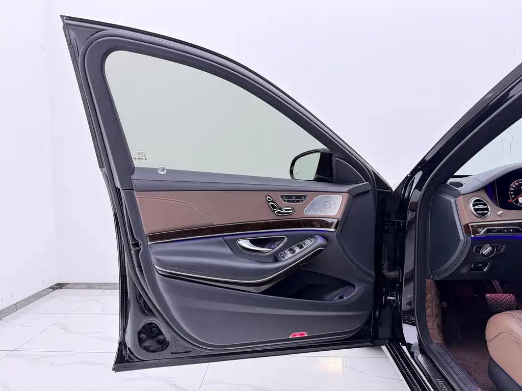 Mercedes-Benz S-Class — миниатюра 8