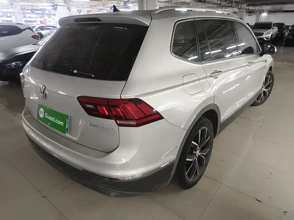 Volkswagen Tiguan L — миниатюра 7