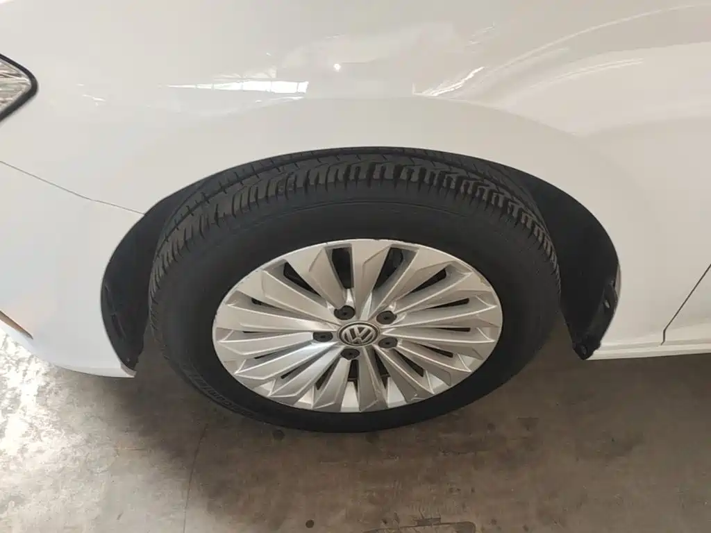 Volkswagen Lavida — миниатюра 23