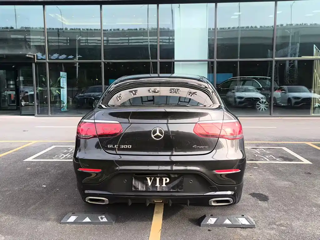 Mercedes-Benz GLC 2020 GLC 300 4MATIC SUV