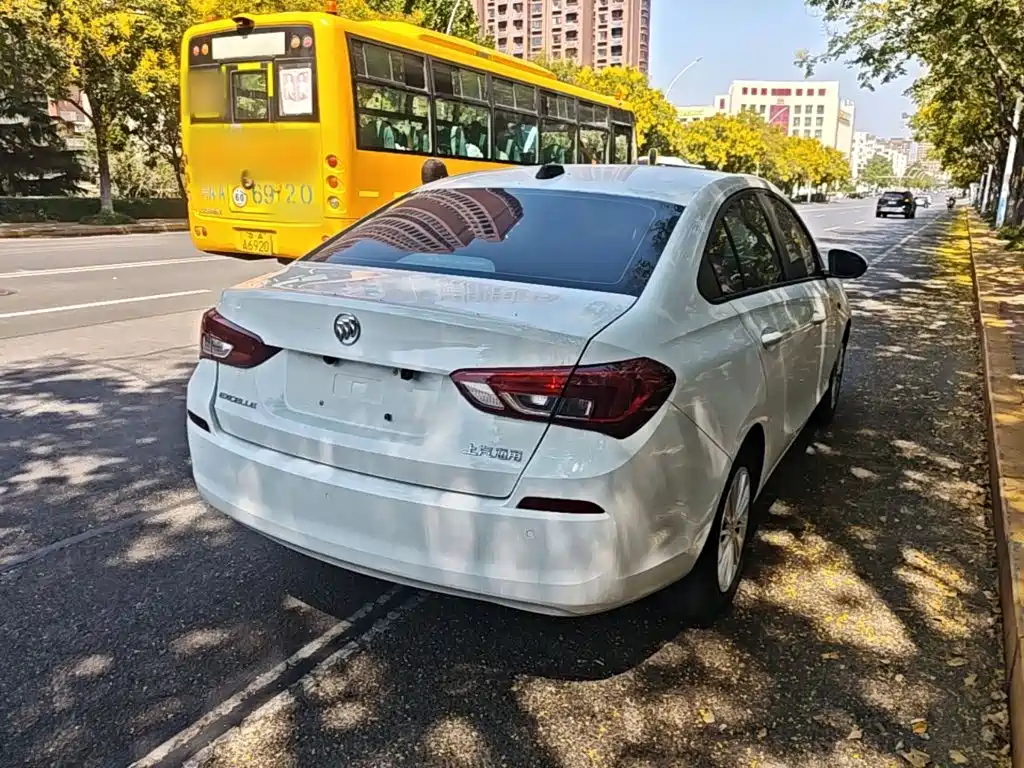 Buick Excelle — миниатюра 7