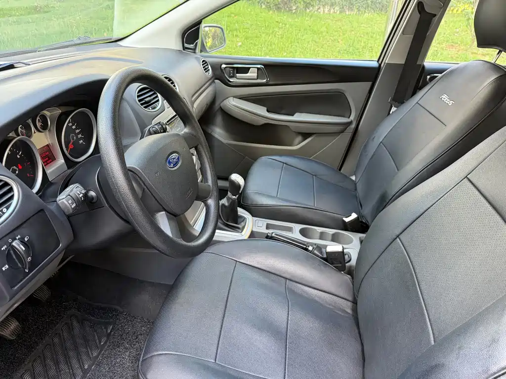 Ford Focus — миниатюра 7