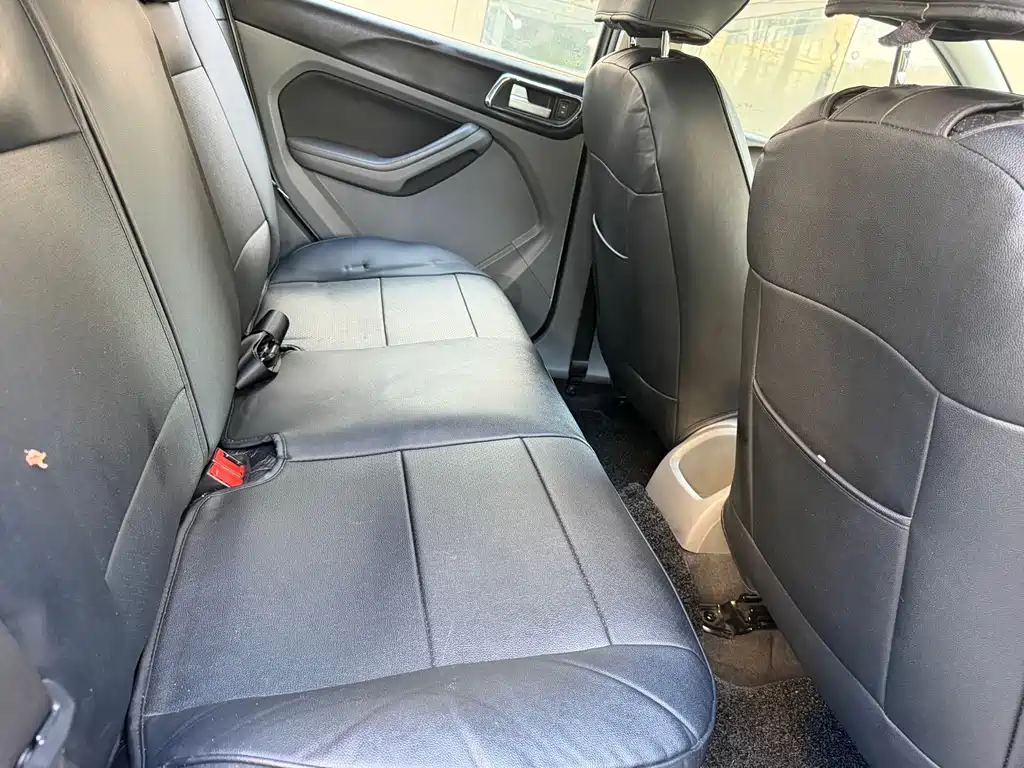 Ford Focus — миниатюра 8