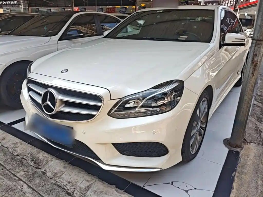 Mercedes-Benz E-Class — миниатюра 2